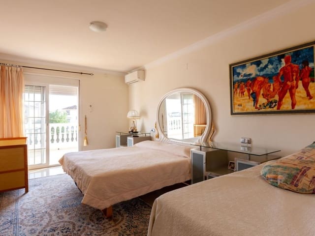 Image No.18-5 Bed Villa for sale