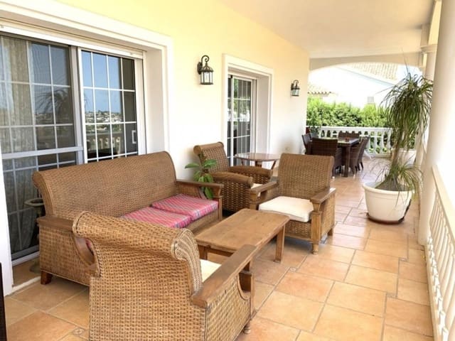 Image No.8-5 Bed Villa for sale