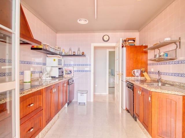 Image No.20-3 Bed Apartment for sale