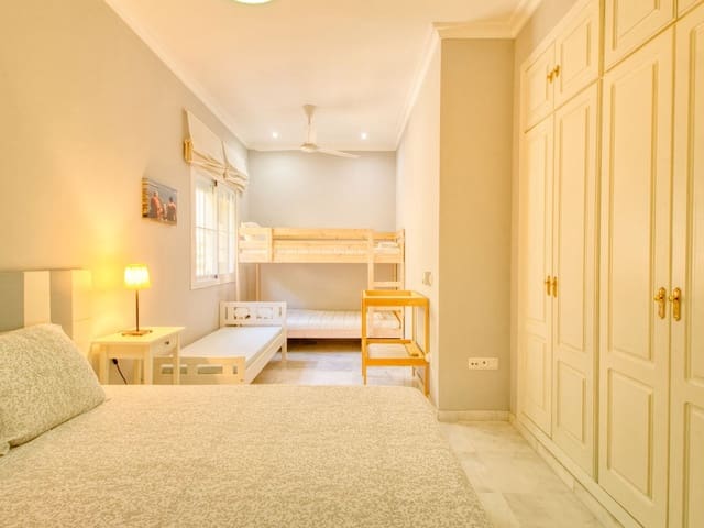 Image No.23-3 Bed Apartment for sale