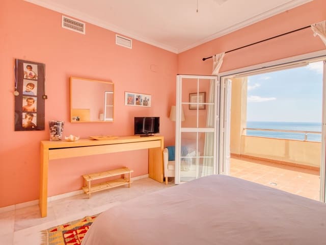 Image No.26-3 Bed Apartment for sale
