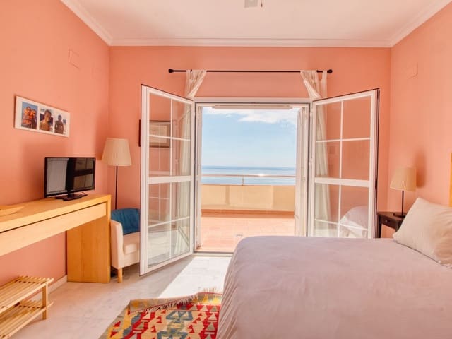Image No.28-3 Bed Apartment for sale