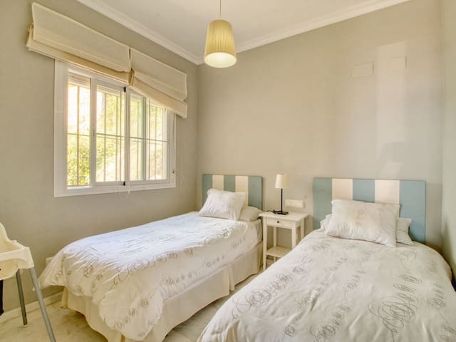 Image No.29-3 Bed Apartment for sale