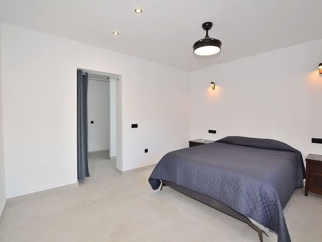 Image No.17-4 Bed Villa for sale