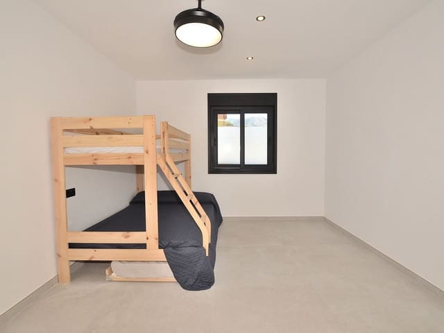 Image No.20-4 Bed Villa for sale