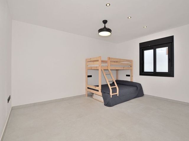 Image No.22-4 Bed Villa for sale
