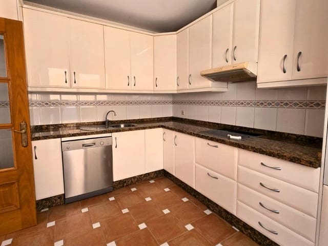 Image No.7-4 Bed Townhouse for sale