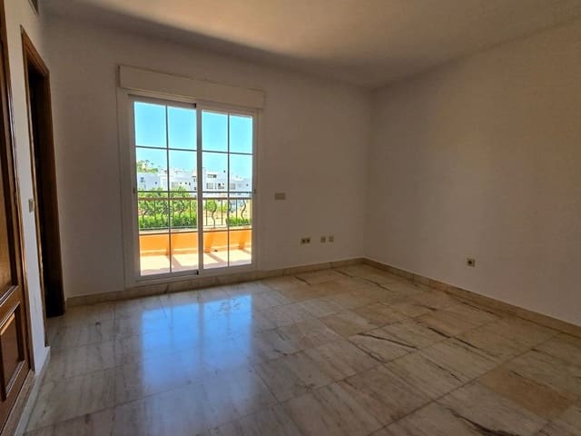 Image No.9-4 Bed Townhouse for sale