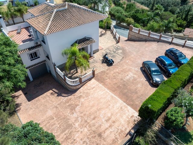 Image No.3-4 Bed Villa for sale