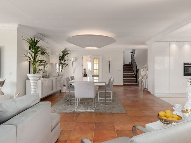 Image No.9-4 Bed Villa for sale