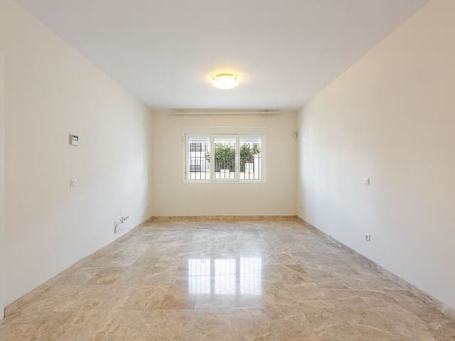 Image No.8-3 Bed Townhouse for sale