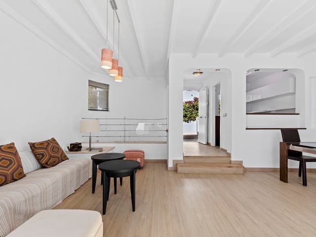Image No.3-2 Bed Townhouse for sale