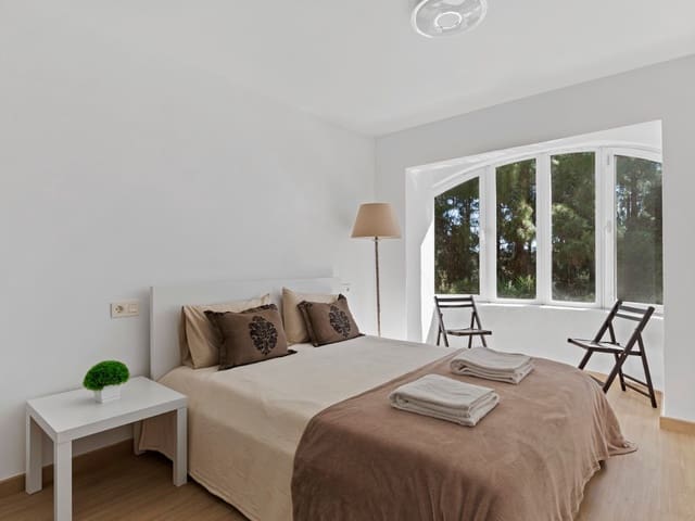 Image No.9-2 Bed Townhouse for sale