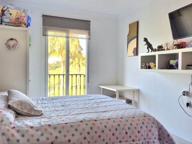 Image No.16-3 Bed Townhouse for sale