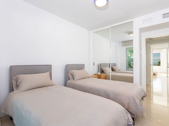 Image No.12-3 Bed Apartment for sale