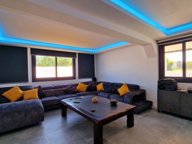 Image No.10-3 Bed Villa for sale