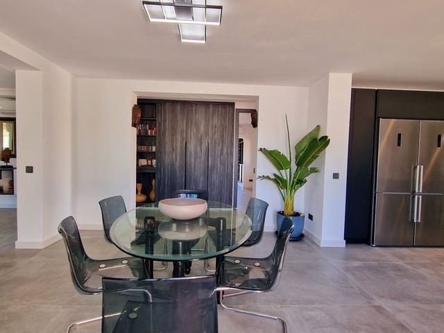 Image No.13-3 Bed Villa for sale