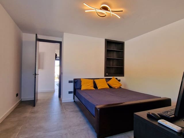 Image No.17-3 Bed Villa for sale