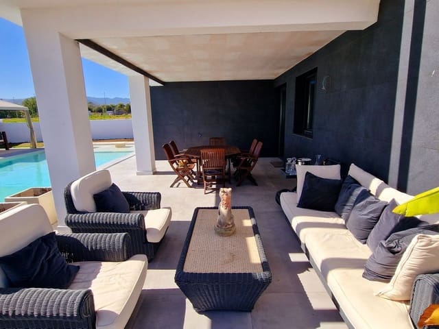 Image No.8-3 Bed Villa for sale