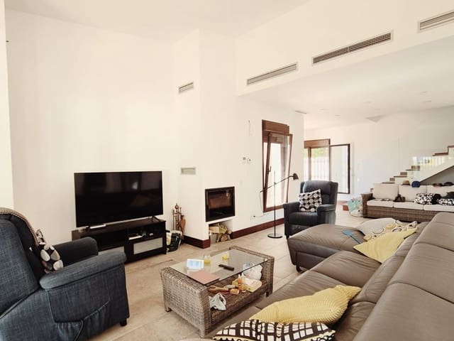 Image No.5-5 Bed Villa for sale