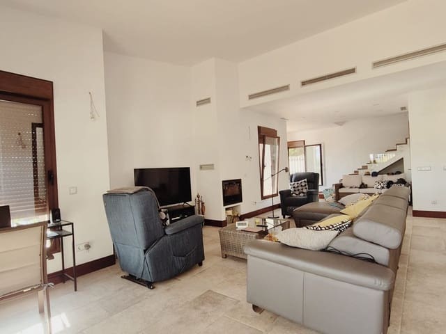 Image No.6-5 Bed Villa for sale