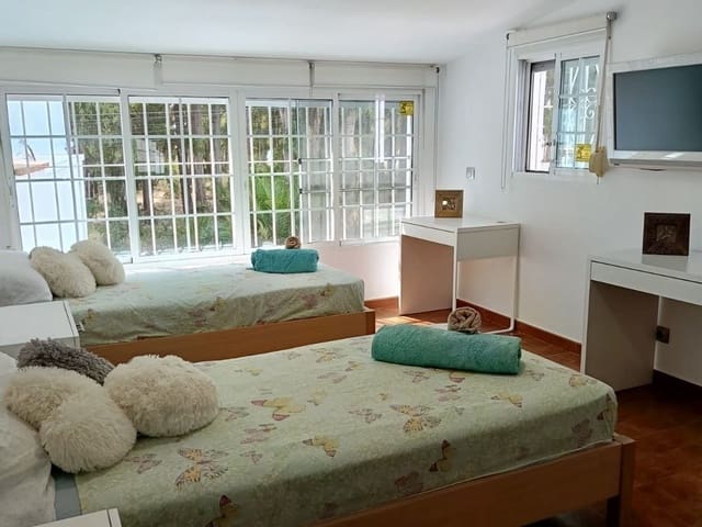 Image No.13-4 Bed Villa for sale