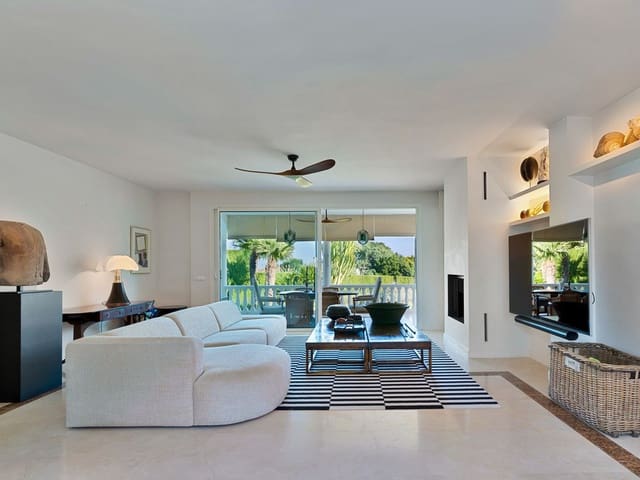 Image No.10-3 Bed Villa for sale