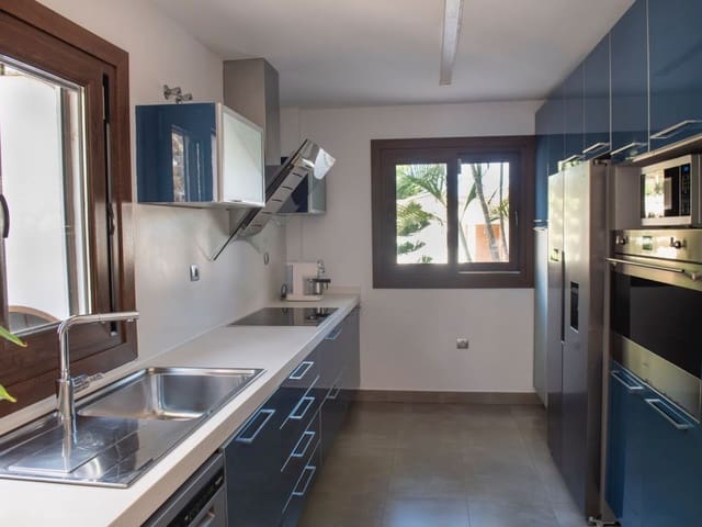 Image No.10-4 Bed Villa for sale