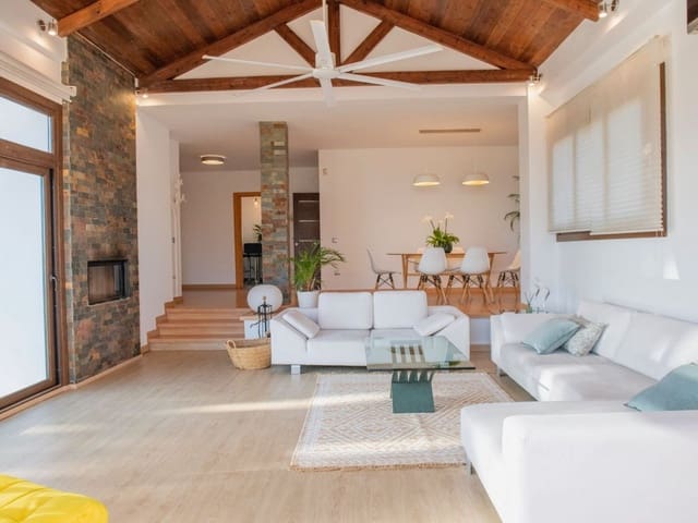 Image No.5-4 Bed Villa for sale