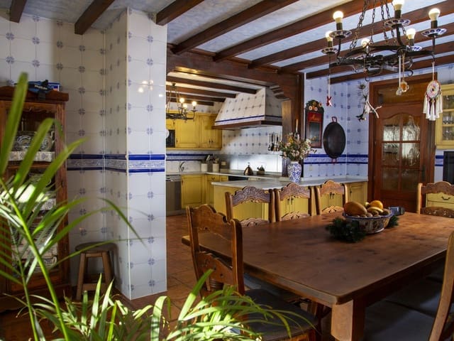 Image No.14-6 Bed Villa for sale