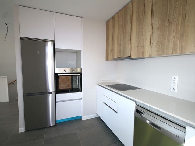 Image No.4-3 Bed Townhouse for sale