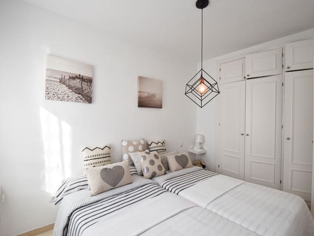 Image No.14-4 Bed Townhouse for sale