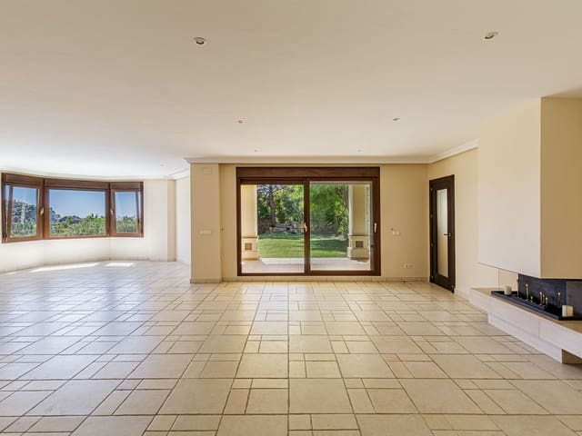 Image No.5-5 Bed Villa for sale