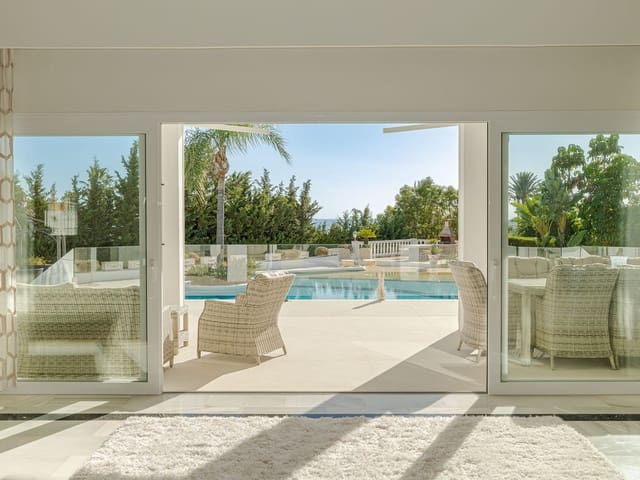 Image No.2-6 Bed Villa for sale