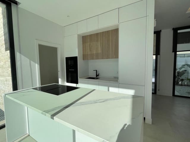 Image No.6-6 Bed Villa for sale