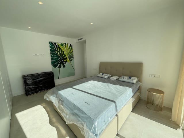 Image No.8-6 Bed Villa for sale