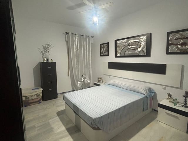 Image No.7-Appartement de 2 chambres à vendre à Estepona