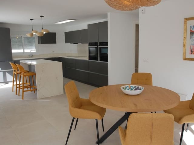Image No.10-4 Bed Villa for sale