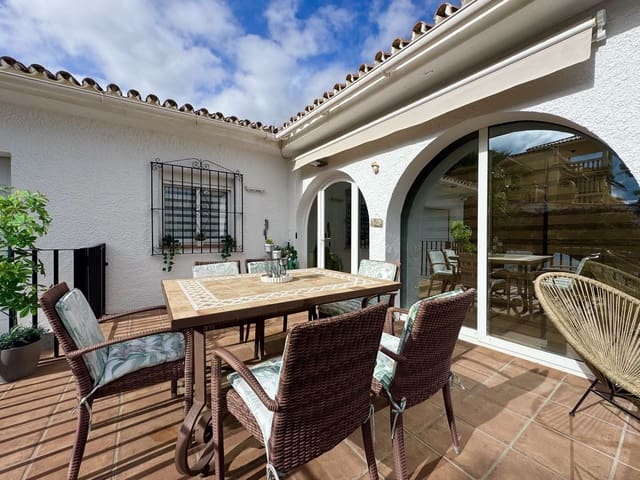 Image No.6-4 Bed Villa for sale