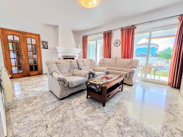 Image No.8-4 Bed Villa for sale