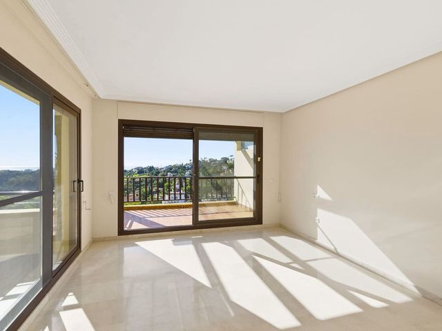 Image No.12-4 Bed Penthouse for sale