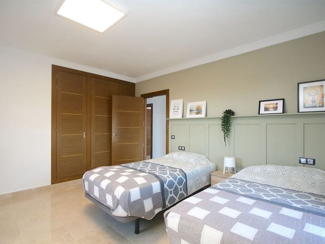Image No.20-Villa de 8 chambres à vendre à Mijas