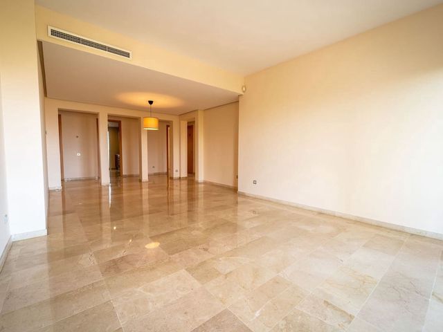 Image No.10-3 Bed Apartment for sale