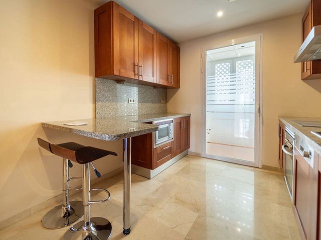 Image No.12-3 Bed Apartment for sale