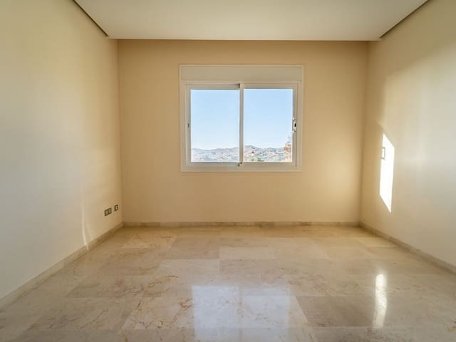 Image No.13-3 Bed Apartment for sale