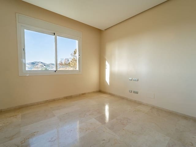 Image No.19-3 Bed Apartment for sale