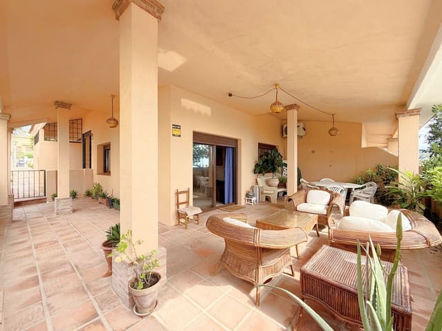 Image No.11-4 Bed Townhouse for sale
