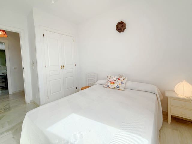 Image No.19-4 Bed Townhouse for sale