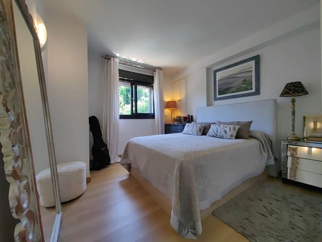 Image No.13-3 Bed Apartment for sale