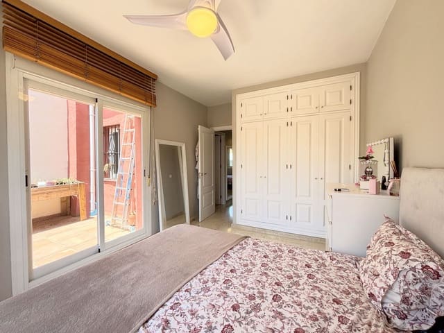 Image No.22-3 Bed Townhouse for sale